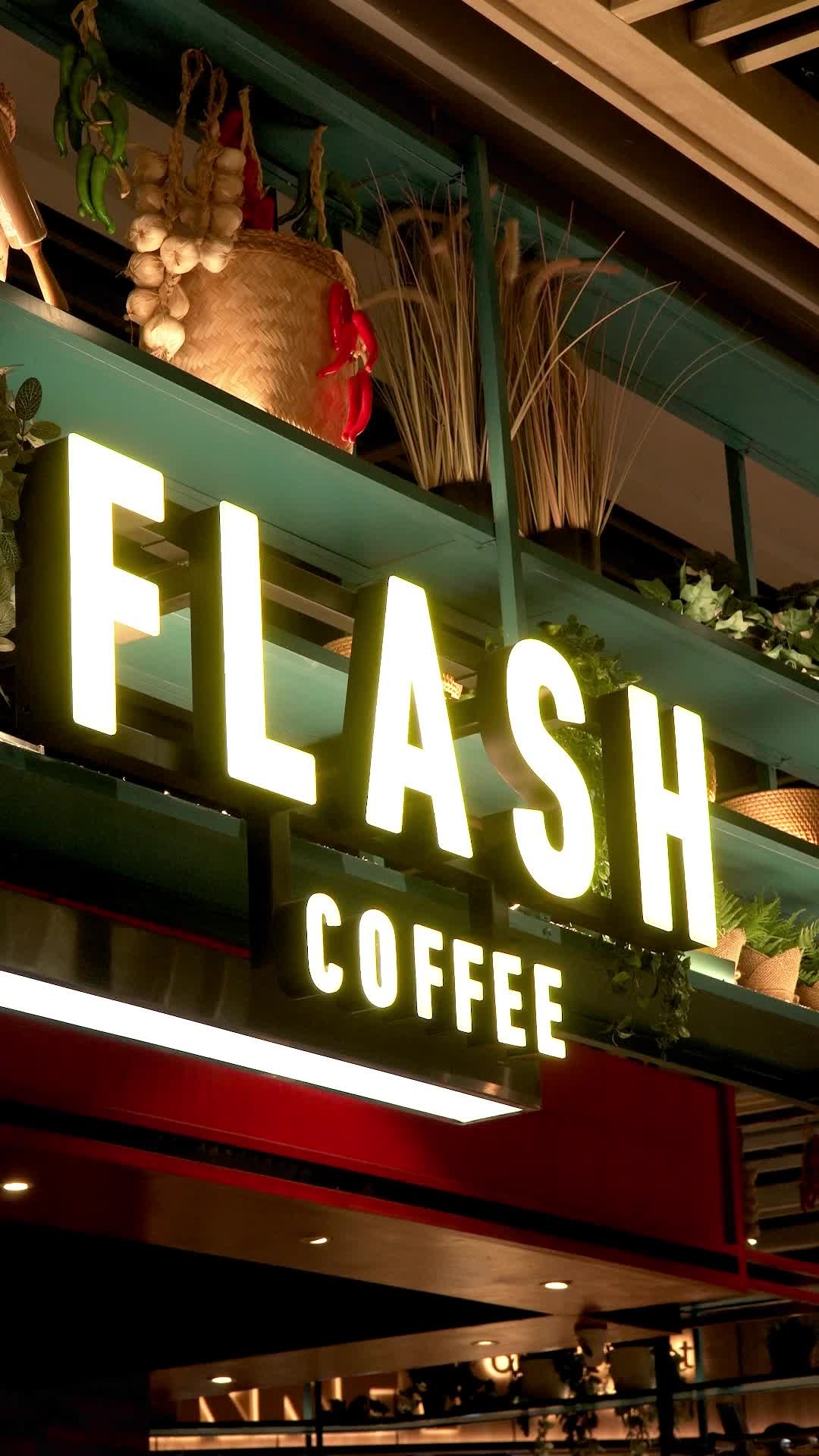 Living World, we're officially brewing!
Your daily dose of bold coffee is now closer than ever.
🎉 Come visit our brand-new store, sip your faves, and celebrate the opening buzz with us.

📍 Flash Coffee – Living World
☕ We're open. Let's make it a daily ritual. #FlashCoffee